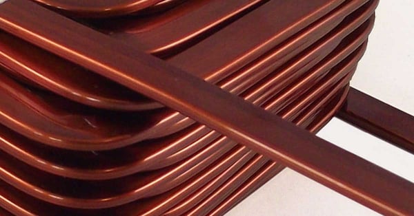 Edgewise gewikkelde spoelen (edgewise winding) wordt veelal in de vermogenselektronica en motoren gebruikt, vooral waar bouwvolume, thermische eigenschappen en/of elektrische verliezen kritische parameters zijn. De spoelen zijn beschikbaar als luchtspoelen, maar kunnen ook worden toegepast voor spoelen op spoeldrager, afhankelijk van de klantwens. Edgewise gewikkelde spoelen zijn in diverse vormen te produceren.