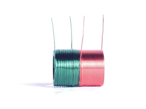 De patentspoelen die nodig zijn voor de pipetteerlineaire motor kunnen volautomatisch geproduceerd worden op KUK's eigen wikkelmachines. Zo kan enerzijds aan een snel groeiende vraag worden voldaan en blijven anderzijds de kosten binnen de perken.