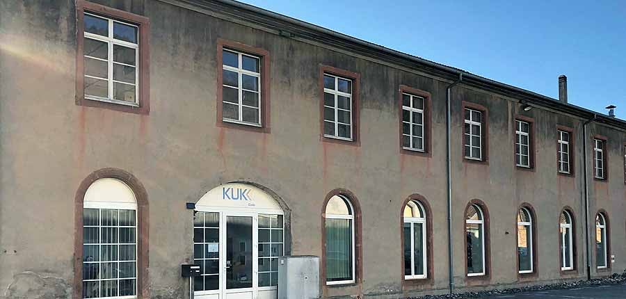 KUK Frankreich.  Wereldwijde productievestigingen en een gevestigd netwerk van leveranciers garanderen de nabijheid van de klant, korte transportroutes en optimale omstandigheden voor uw spoelen, transformatoren, assemblages en elektronica op maat.