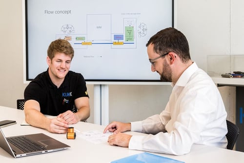 De volgende waarden vloeien voort uit de hierboven genoemde parameters, ze zijn dus optioneel. Echter, afhankelijk van de toepassing kunnen ze een prioritair belang hebben voor de spoelproductie.